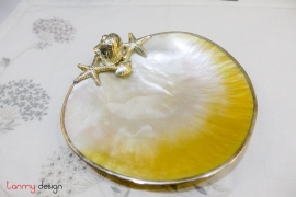Mother of pearl plate with silver coral patterns